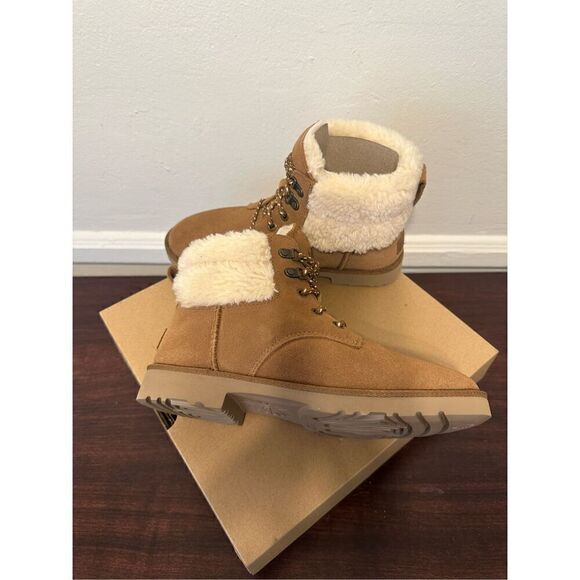 UGG® Romely Heritage lace fashion Boot  chestnut size 7 new in box - Picture 11 of 16